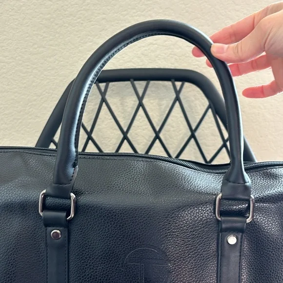 Talmont Duffle leather Bag with Shoe Compartment - Picture 8 of 15